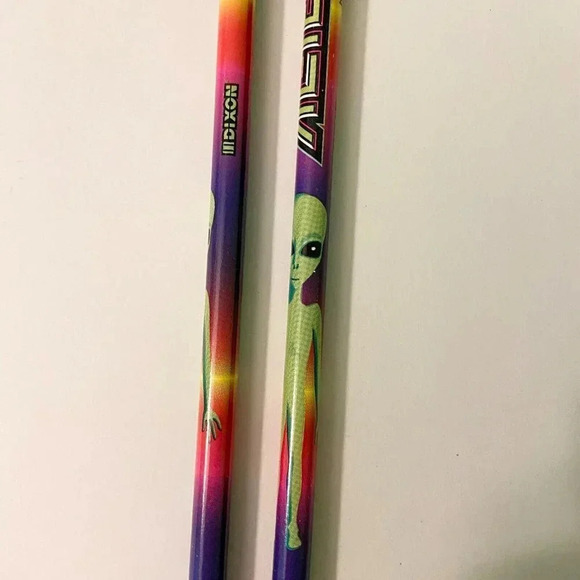 Lot of 2 Dixon NO 2 Alien Extraterrestrial UFO Pencil Unsharpened - Picture 5 of 13
